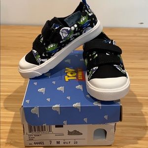 Disney PIXAR Toy Story Boy shoes
Size: 7M